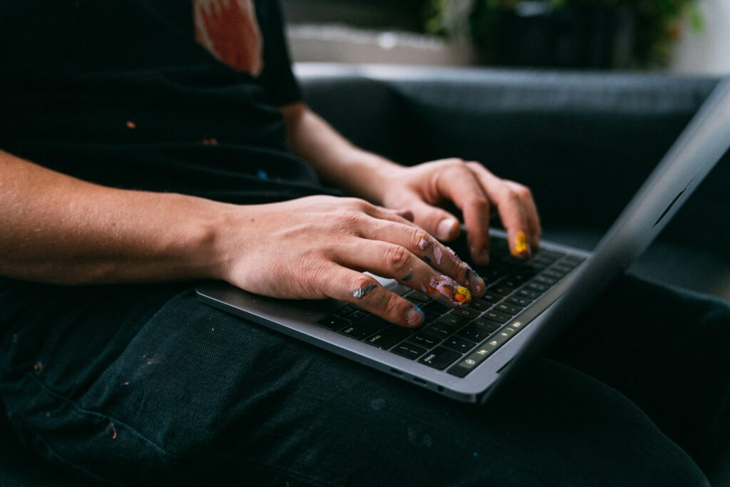 Person using a computer laptop