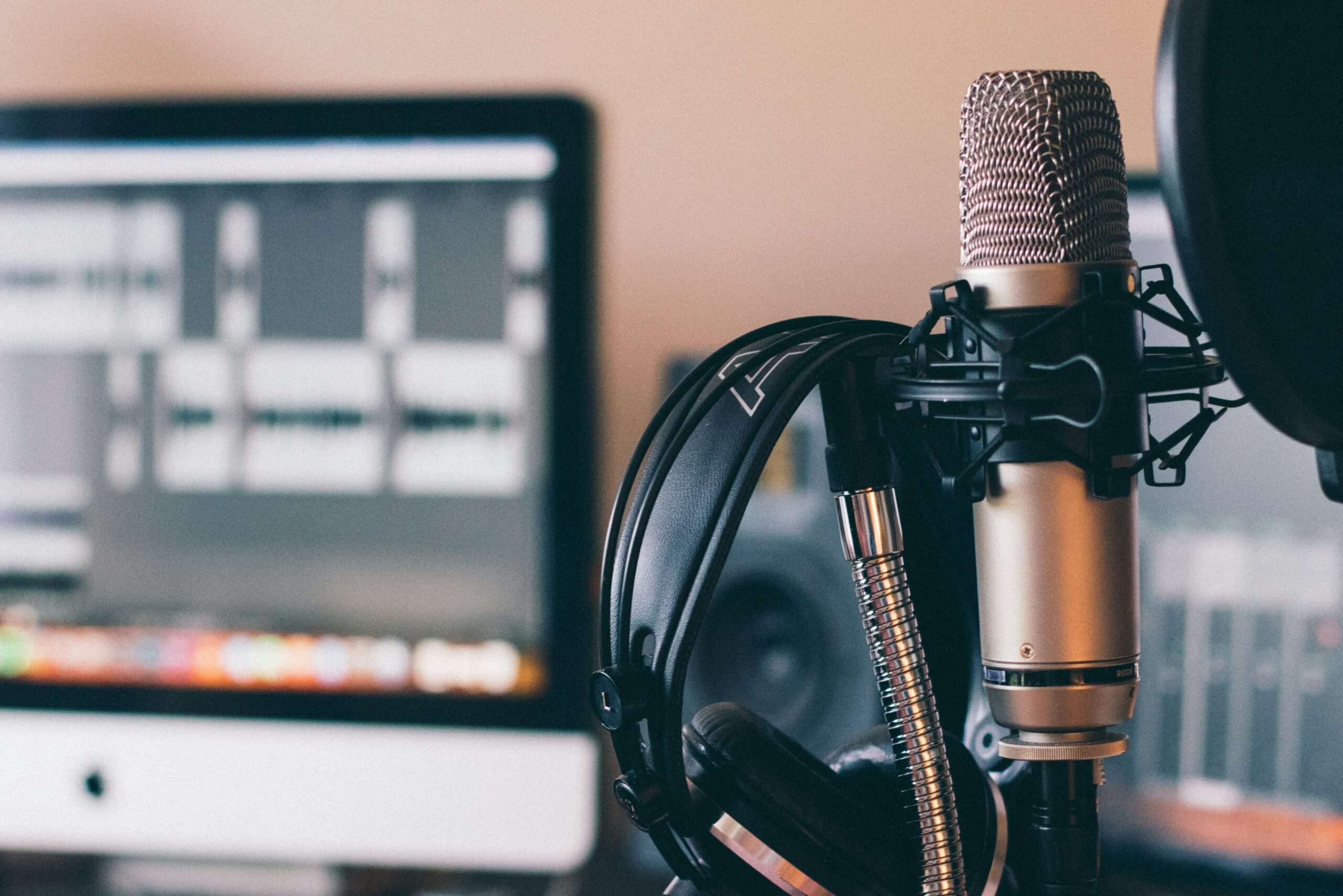 Headphone and microphone